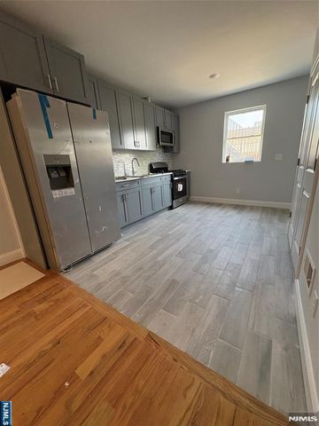 479 N 6th Street 1, Newark, NJ 07107
