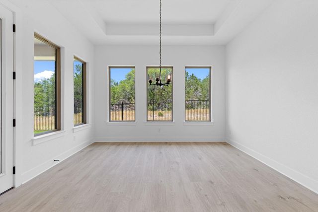 121 Smoke Signal CT, Liberty Hill, TX 78642