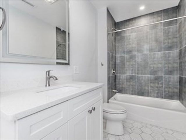210 Adams 4, Waltham, MA 02435