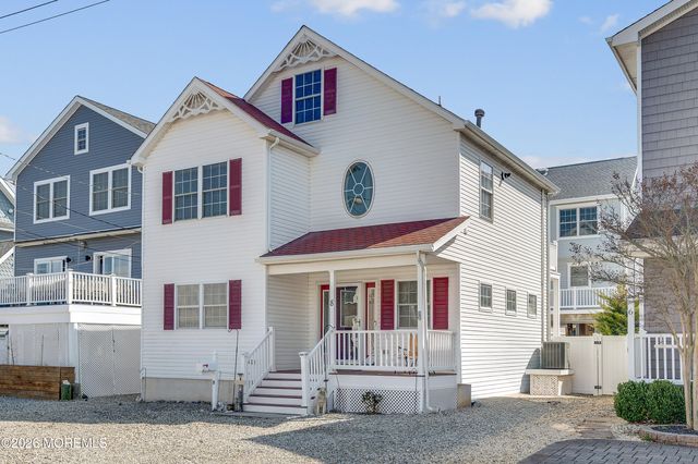 8 Nichols Avenue, Ortley Beach, NJ 08751