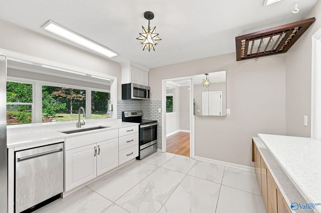3106 Rowe Drive SE, Huntsville, AL 35801