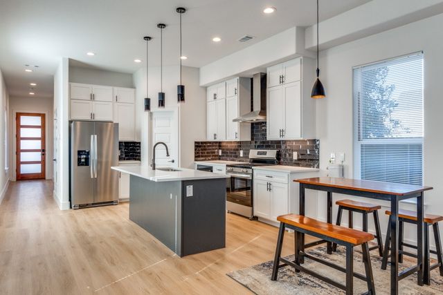 2210 Bethurum, Dallas, TX 75215