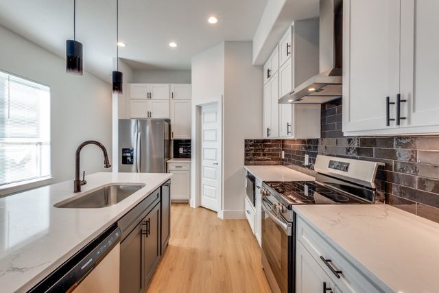 2210 Bethurum, Dallas, TX 75215