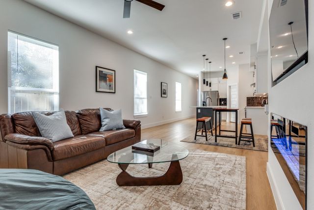 2210 Bethurum, Dallas, TX 75215