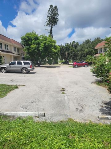 3756 AMHERST WAY 1, Sarasota, FL 34232