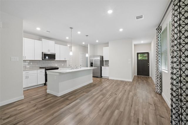 9848 Sweet Flag Ct, Conroe, TX 77385