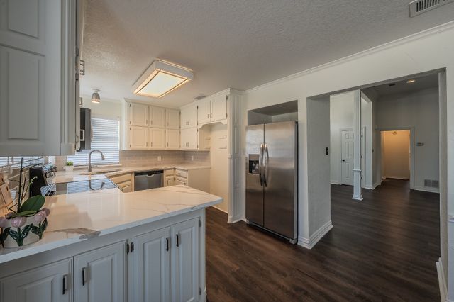 728 W Park Drive, Keller, TX 76248