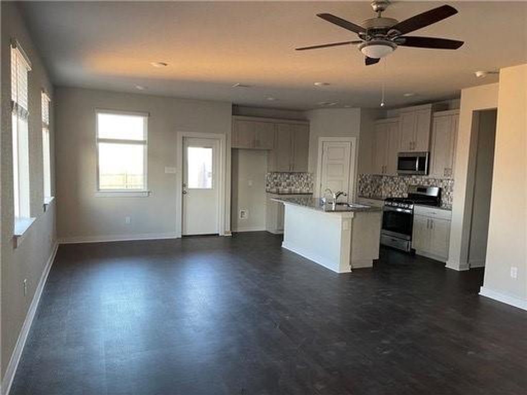 804 Bridle Creek DR, Georgetown, TX 78626