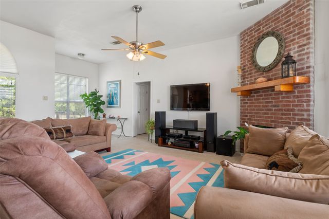 1579 County Road 3365, Ladonia, TX 75449