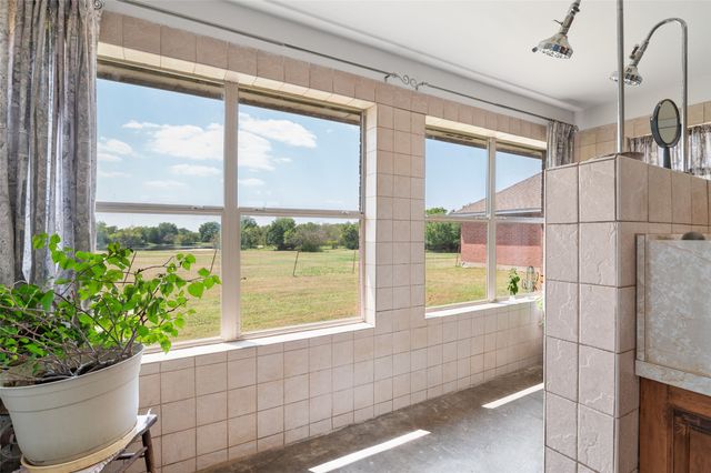 1579 County Road 3365, Ladonia, TX 75449