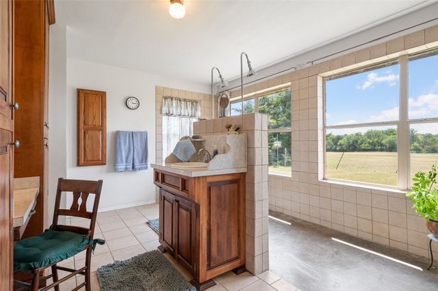 1579 County Road 3365, Ladonia, TX 75449