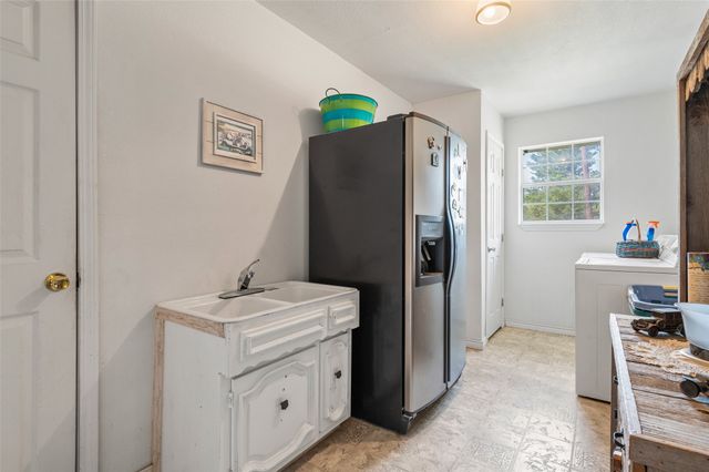 1579 County Road 3365, Ladonia, TX 75449