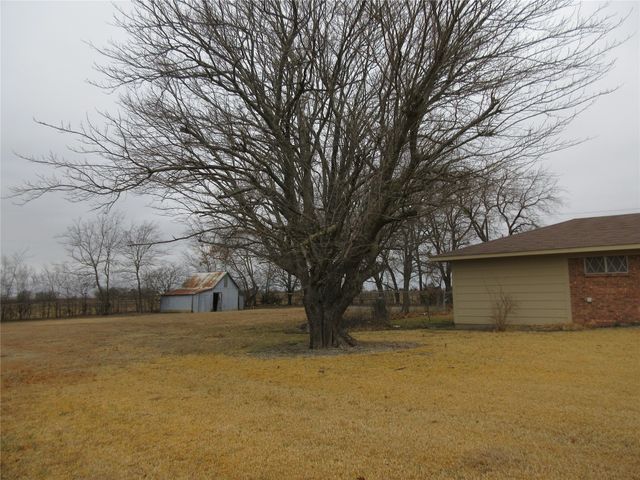 1579 County Road 3365, Ladonia, TX 75449
