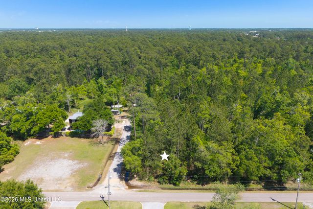 Avenue D, Bay Saint Louis, MS 39520