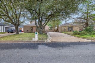 8118 Butler Ridge Drive, College Station, TX 77845
