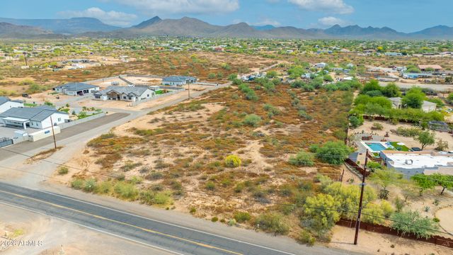 637 W Tanya Road a,b,c,d, Phoenix, AZ 85086