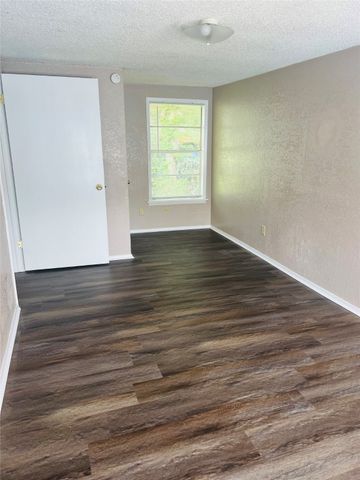 606 Warren Street, Terrell, TX 75160