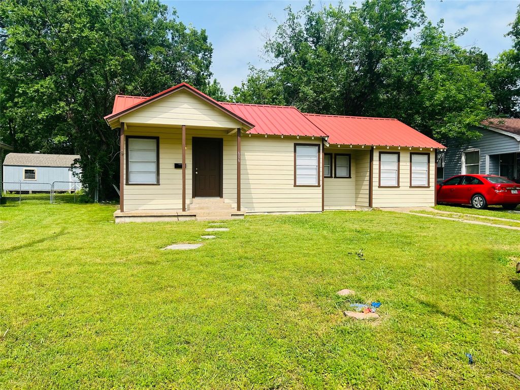 606 Warren Street, Terrell, TX 75160