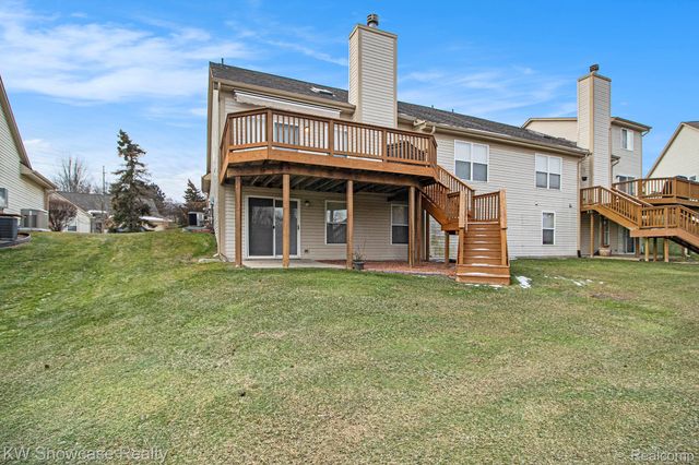 136 Shore Brook Lane, Walled Lake, MI 48390