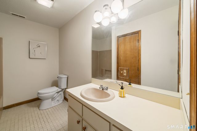 817 Woodtick Road 1A, Waterbury, CT 06705