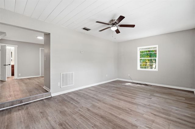 1412 E ANNIE STREET, Tampa, FL 33612