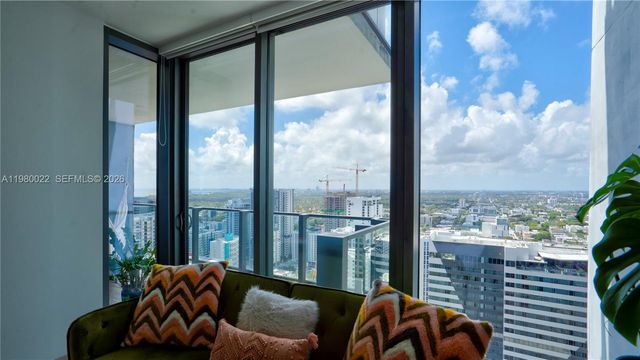 88 SW 7th St 2706, Miami, FL 33130