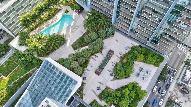 88 SW 7th St 2706, Miami, FL 33130