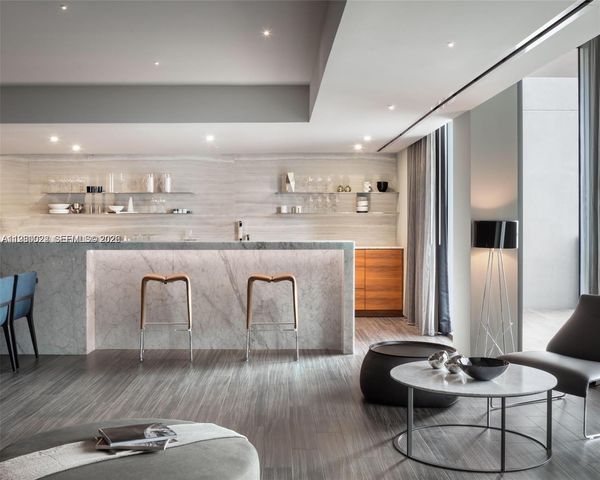 88 SW 7th St 2706, Miami, FL 33130