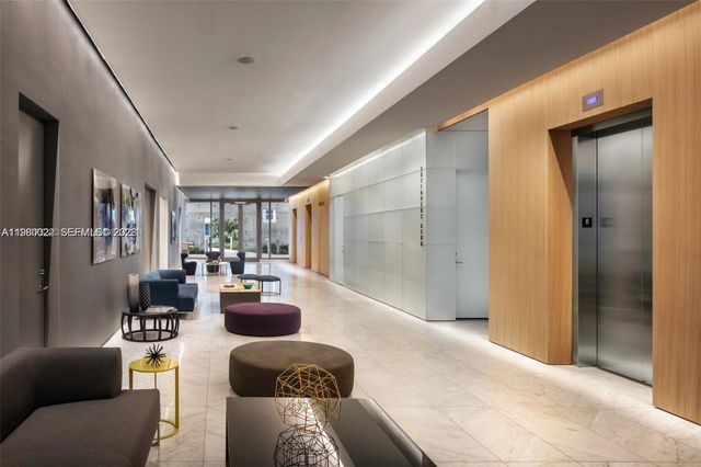 88 SW 7th St 2706, Miami, FL 33130