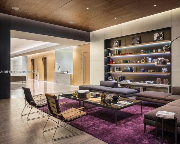 88 SW 7th St 2706, Miami, FL 33130