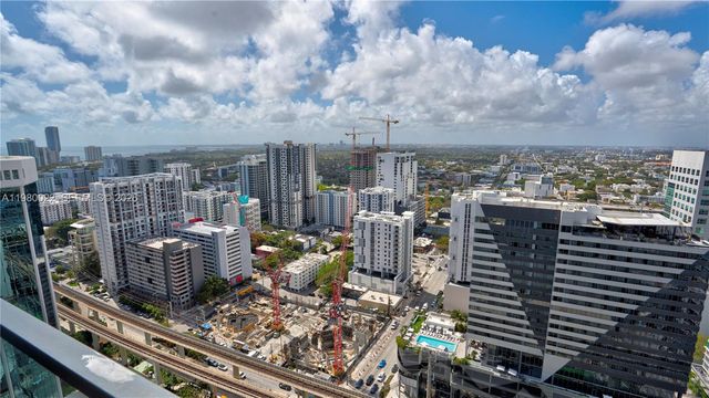 88 SW 7th St 2706, Miami, FL 33130