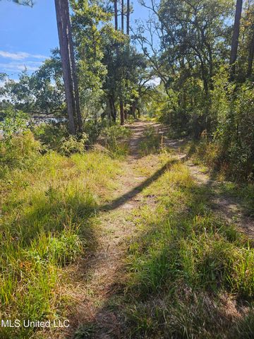 4343 Pacific Street, Bay Saint Louis, MS 39520