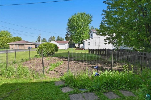2722 E 4th St, Superior, WI 54880