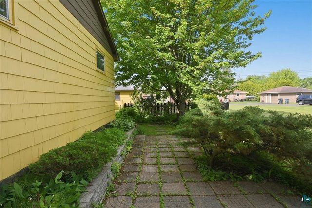 2722 E 4th St, Superior, WI 54880