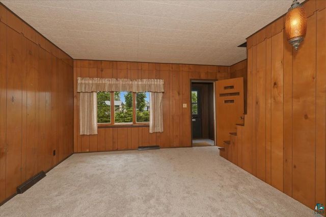 2722 E 4th St, Superior, WI 54880