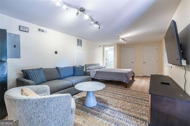 323 8th St NE 9, Atlanta, GA 30309
