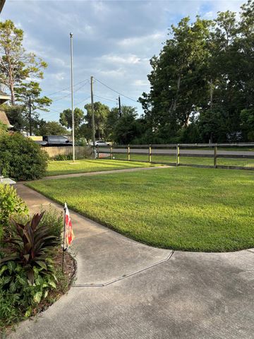 4435 11th Street, Bacliff, TX 77518