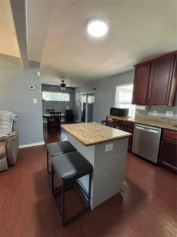 4435 11th Street, Bacliff, TX 77518