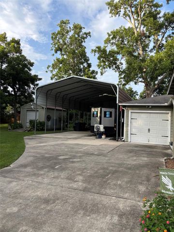 4435 11th Street, Bacliff, TX 77518