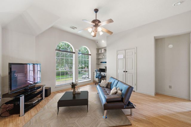2202 Parkview Lane, Missouri City, TX 77459