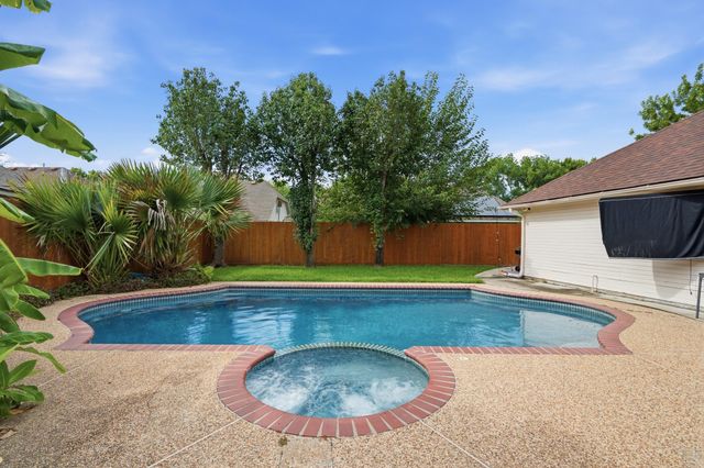 2202 Parkview Lane, Missouri City, TX 77459