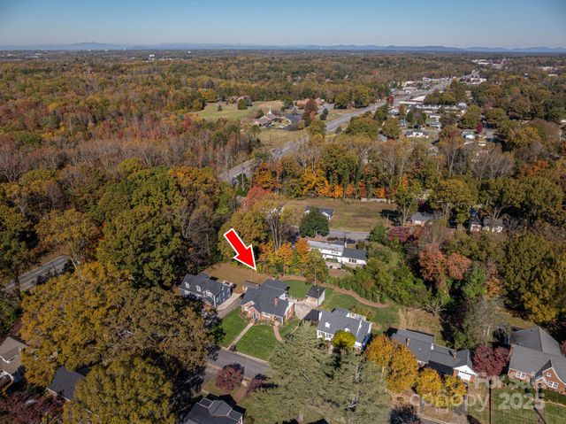 628 W 8th Street, Newton, NC 28658