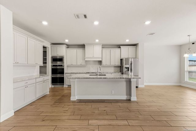 325 Waterford, Cibolo, TX 78108