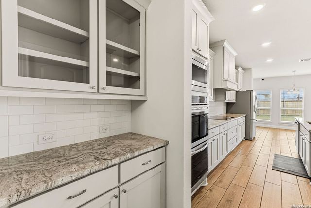 325 Waterford, Cibolo, TX 78108
