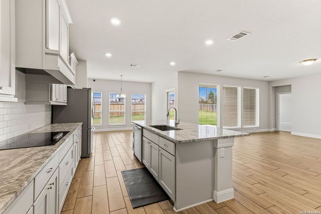 325 Waterford, Cibolo, TX 78108