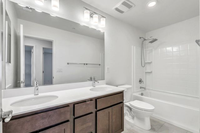 10431 Angsley Dr, Elk Grove, CA 95757