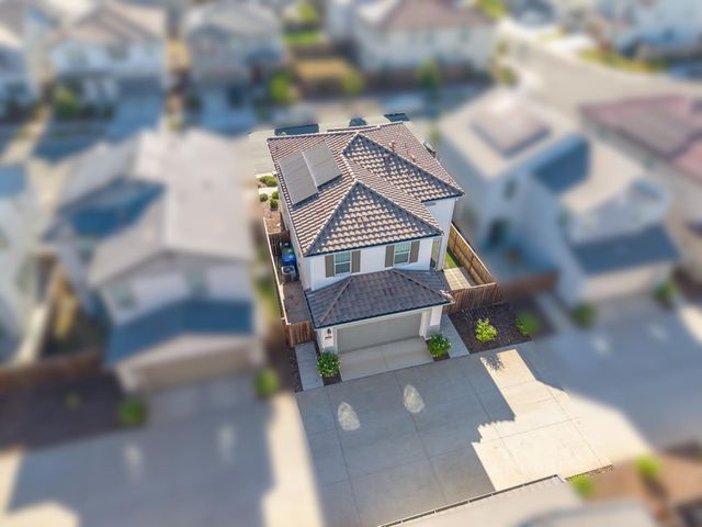 10431 Angsley Dr, Elk Grove, CA 95757