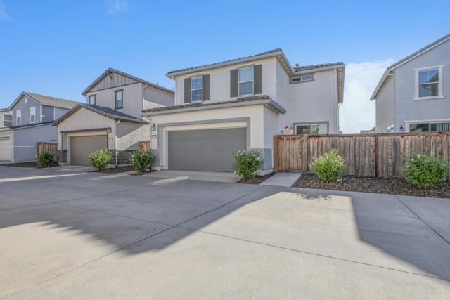 10431 Angsley Dr, Elk Grove, CA 95757