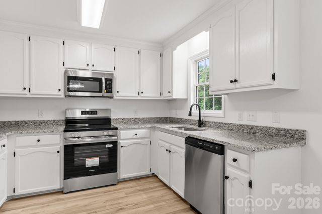 2931 Greenleaf Road, Clover, SC 29710