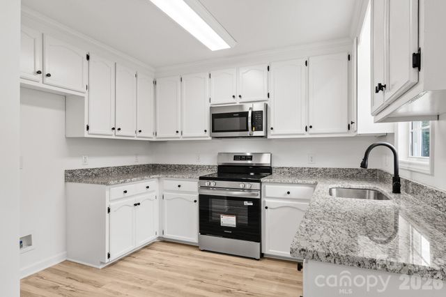 2931 Greenleaf Road, Clover, SC 29710